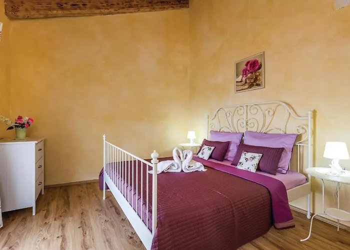 Vakantiehuis Lovely In