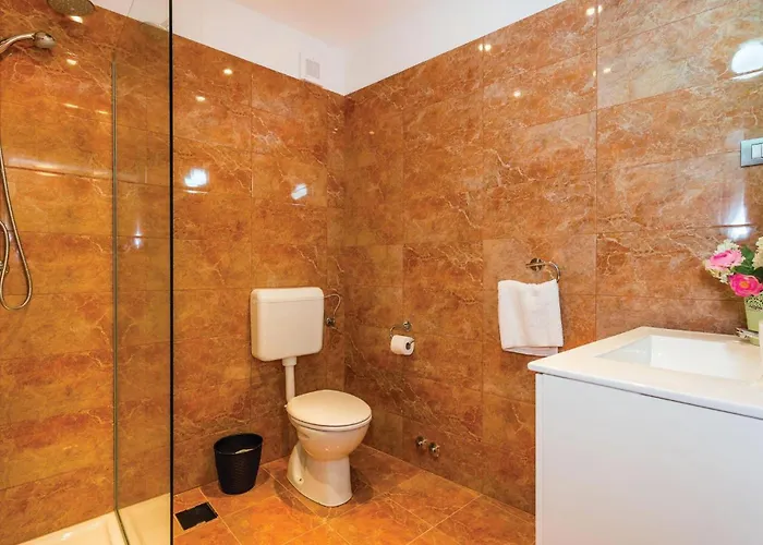 Vakantiehuis Lovely In