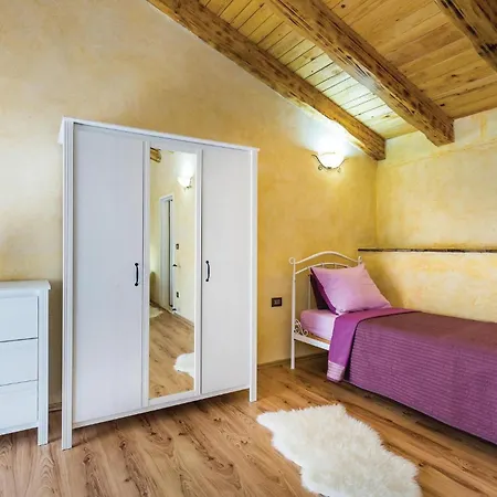 Amazing In Holiday home Moscenicka Draga