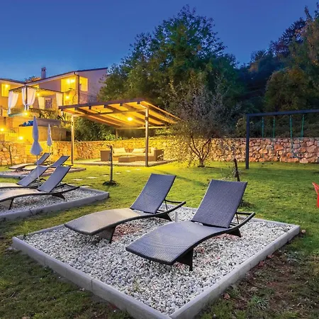 Lovely In Nyaraló Mošćenička Draga