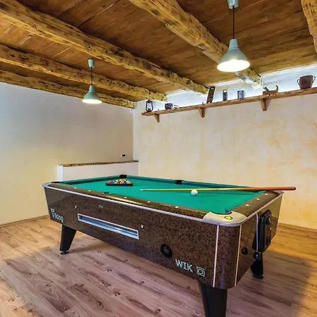 Nyaraló Lovely In *